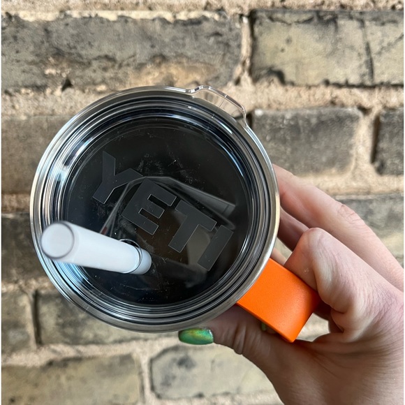 NWT YETI king crab orange RAMBLER 25oz
739 ML STRAW MUG
WITH STRAW LID - Picture 7 of 12